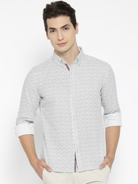 

CAMLA Men White & Navy Blue Slim Fit Printed Casual Shirt
