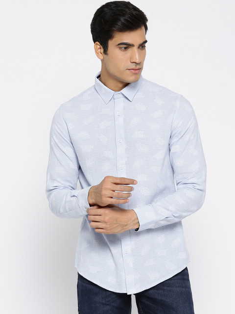 

CAMLA Men Blue & Off-White Slim Fit Printed Casual Shirt