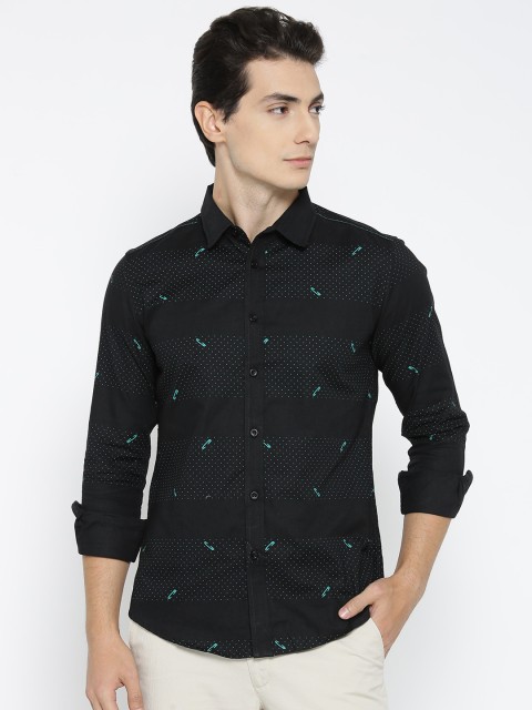 

CAMLA Men Black Slim Fit Printed Casual Shirt