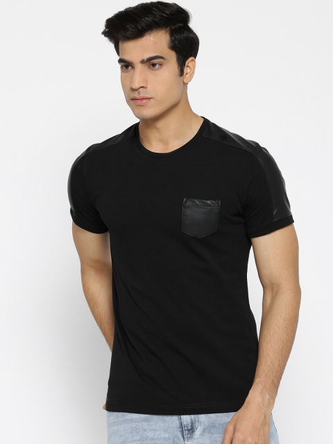 

CAMLA Men Black Solid Round Neck T-shirt