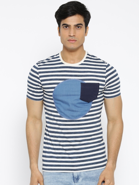 

CAMLA Men Off-White & Navy Striped Round Neck T-shirt