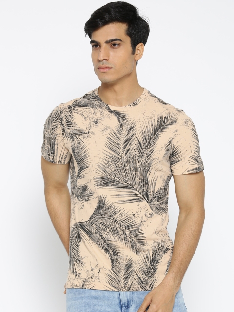 

CAMLA Men Peach-Coloured & Black Printed Round Neck T-shirt