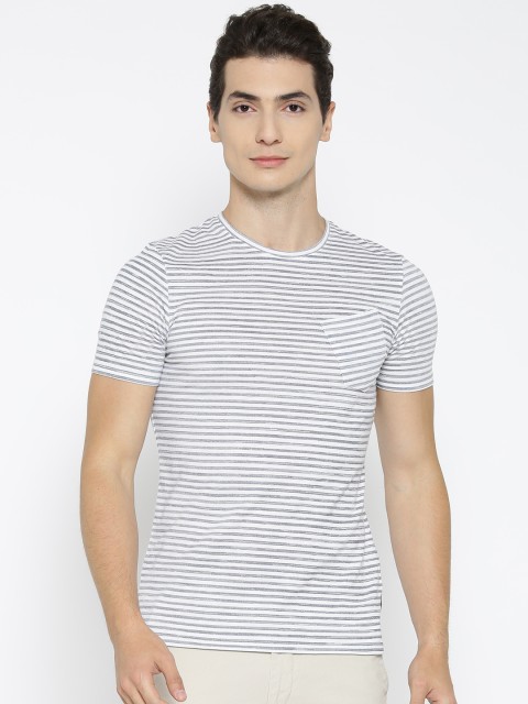 

CAMLA Men Grey & White Striped Round Neck T-shirt