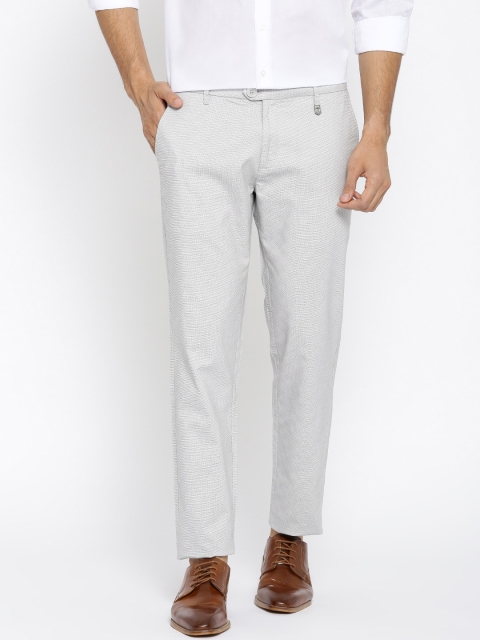 

CAMLA Men Off-White & Grey Slim Fit Self-Design Regular Trousers