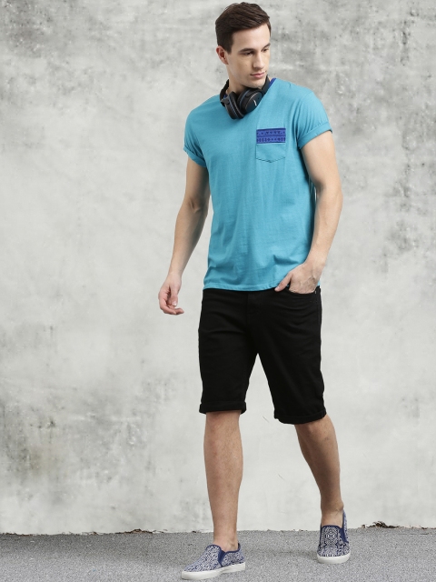 

Breakbounce Men Blue Solid Round Neck T-shirt