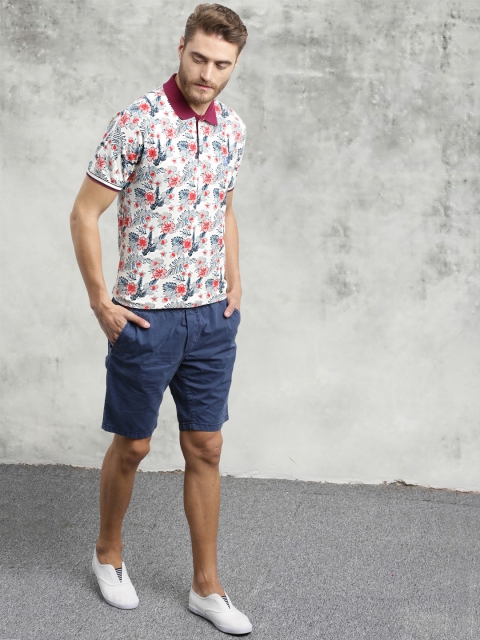

Breakbounce Men White Printed Polo Collar T-shirt