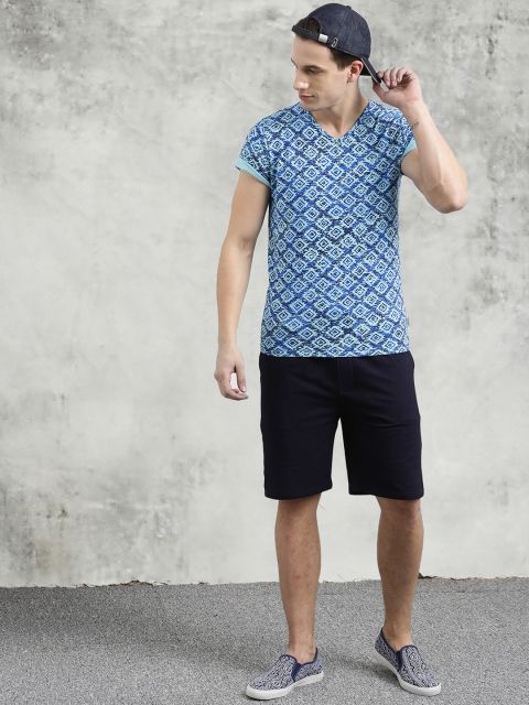 

Breakbounce Men Blue Printed V-Neck T-shirt