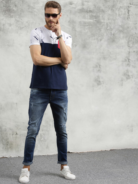 

Breakbounce Men Navy Blue & White Colourblocked Round Neck T-shirt