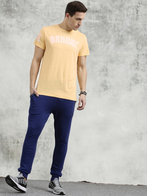 

Breakbounce Men Peach-Coloured Printed Round Neck T-shirt