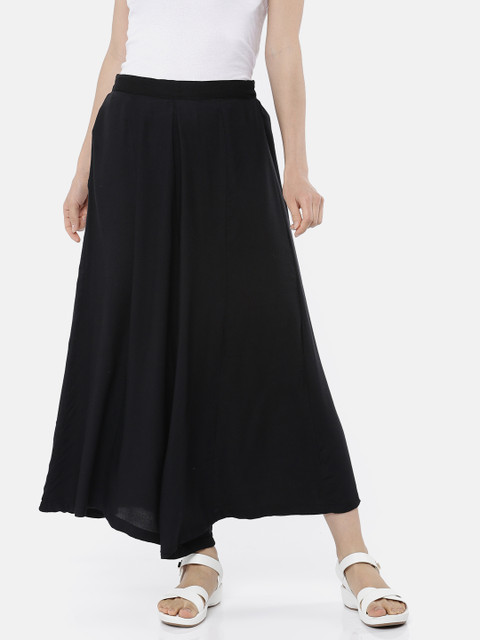 

Bronz Women Black Flared Solid Palazzos