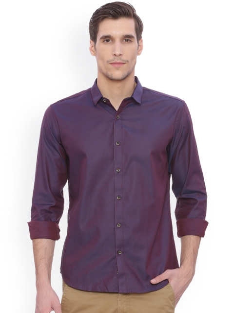 

V Dot Men Purple Slim Fit Solid Semiformal Shirt