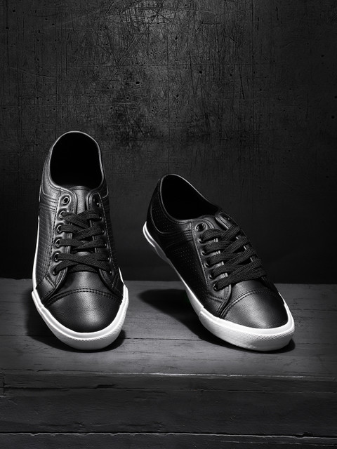 

Roadster Men Black Sneakers