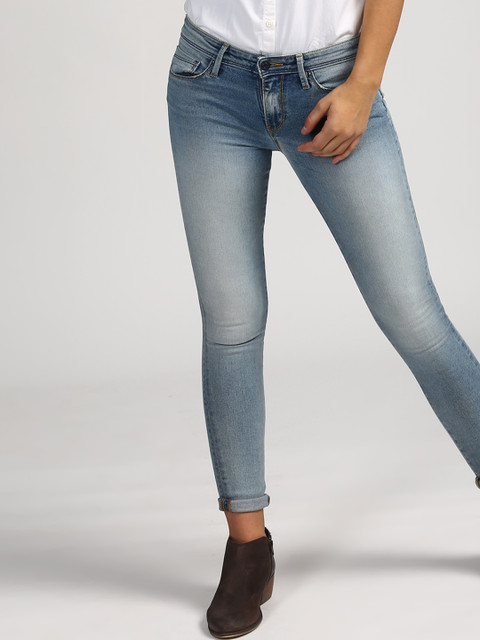 

Levis Women Blue Skinny Fit Mid-Rise Clean Look Stretchable Jeans 711
