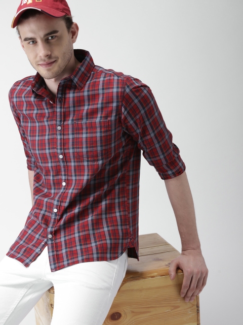 

Harvard Men Red & Navy Blue Slim Fit Checked Casual Shirt