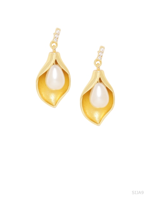 

Voylla Gold-Toned Teardrop Shaped Drop Earrings