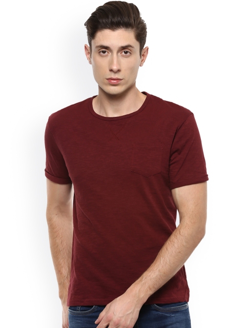 

People Men Maroon Solid Round Neck T-shirt