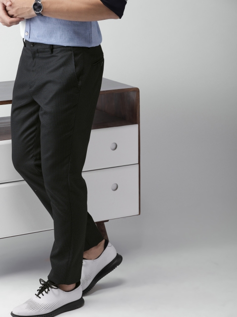 

INVICTUS Men Navy Blue Slim Fit Printed Regular Trousers