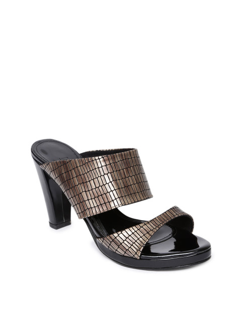 

Inc 5 Women Gold-Toned Woven Design Sandals