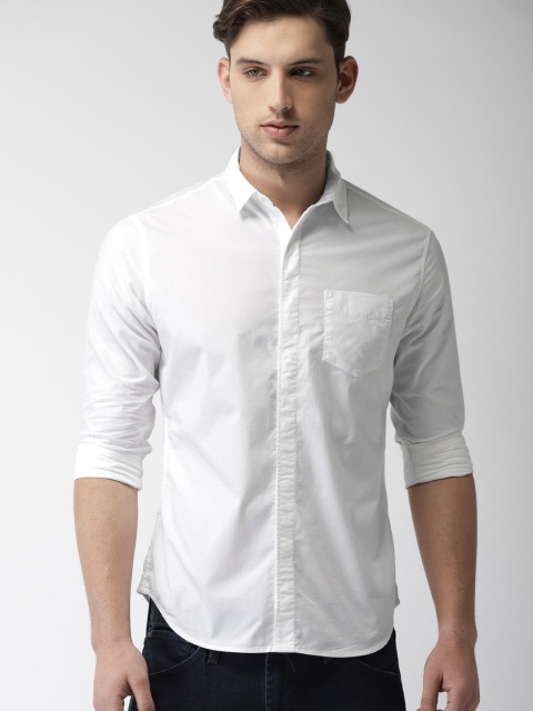 

Levis Men White Regular Fit Solid Casual Shirt