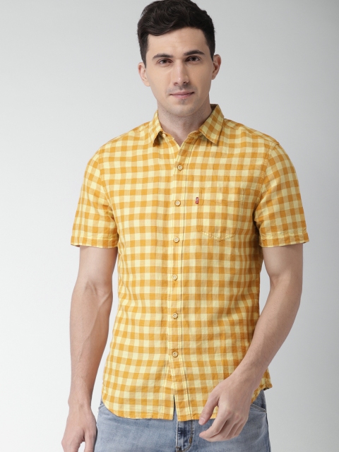 

Levis Men Yellow & White Regular Fit Checked Casual Shirt