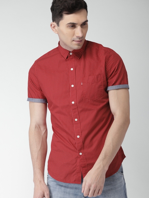

Levis Men Red Slim Fit Solid Casual Shirt