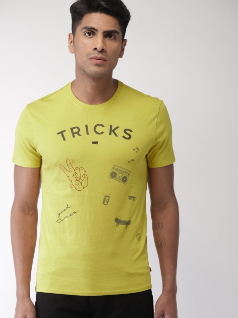 

Levis Men Yellow Printed Round Neck T-shirt