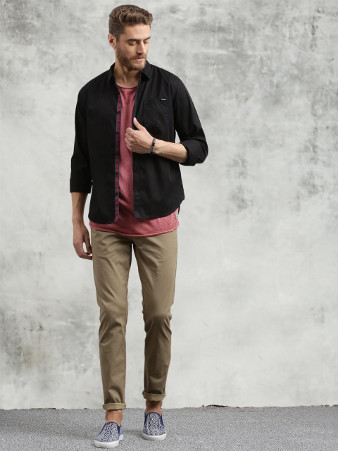 

Breakbounce Men Black Slim Fit Solid Casual Shirt