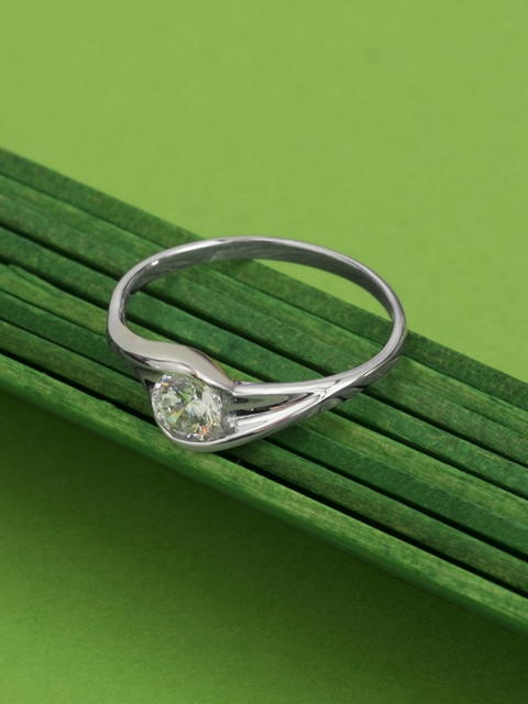 

Peora Sterling Silver Ring