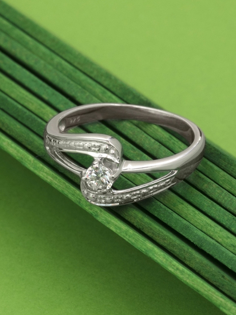 

Peora Sterling Silver Ring