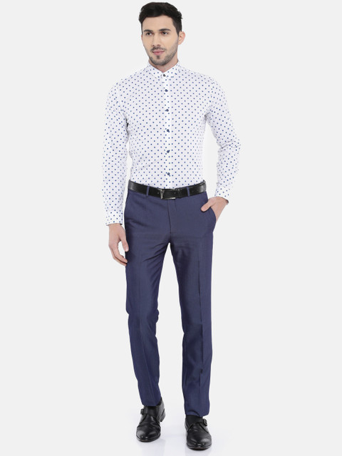 

V Dot Men White & Blue Slim Fit Printed Semiformal Shirt