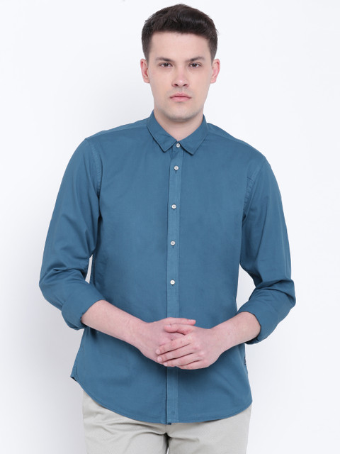 

Blackberrys Men Teal Blue Slim Fit Solid Casual Shirt