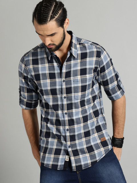 

Roadster Men Blue Regular Fit Checked Casual Shirt