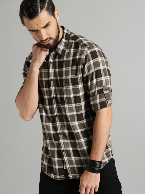 

Roadster Time Travlr Men Brown Regular Fit Checked Casual Shirt
