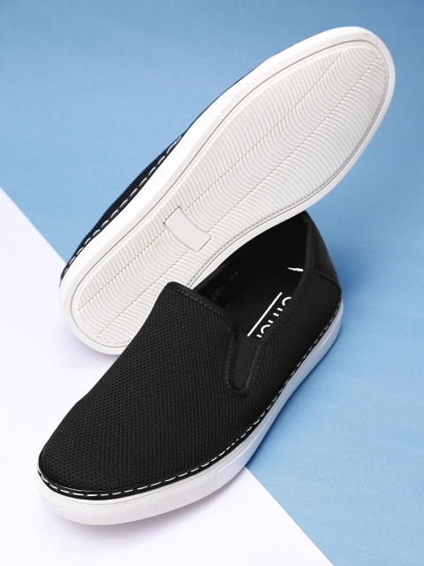 

ether Men Black Slip-On Sneakers