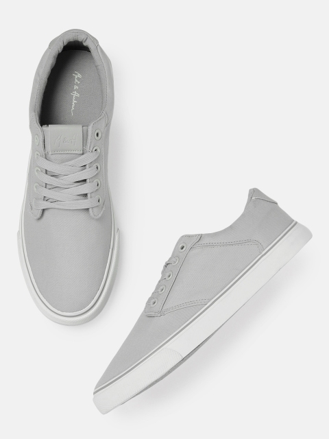 

Mast & Harbour Men Grey Sneakers