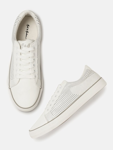 

Mast & Harbour Men White Printed Sneakers