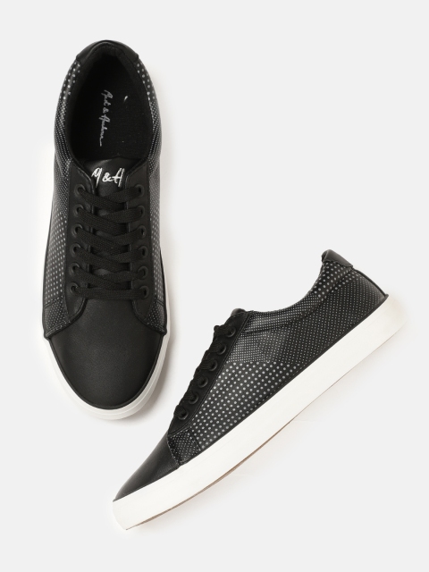 

Mast & Harbour Men Black Printed Sneakers