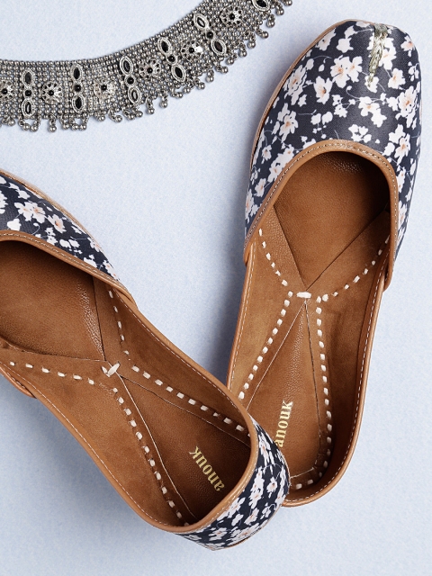 

Anouk Women Navy Blue & White Floral Print Mojaris