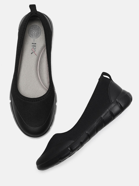 

HRX by Hrithik Roshan Women Black Slip-On Sneakers