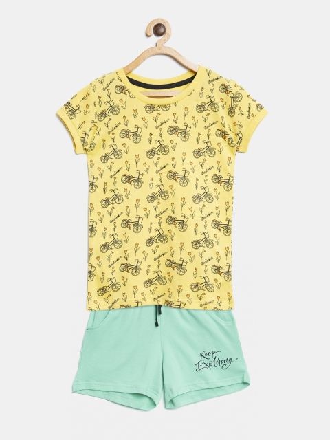 

Palm Tree Girls Yellow & Green Solid T-shirt with Shorts