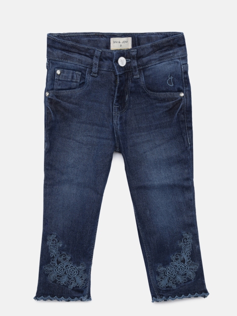 

Gini and Jony Girls Blue Printed Regular Fit Capris