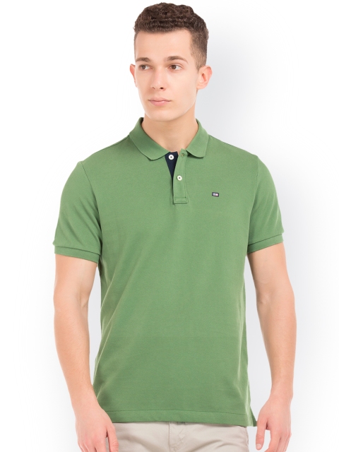 

Arrow Sport Men Green Solid Polo Collar T-shirt