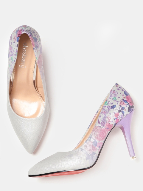 

DressBerry Women Silver-Toned Printed Pumps