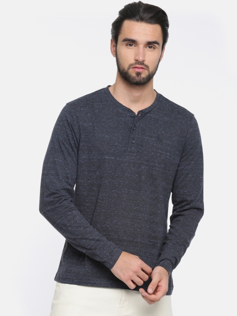 

Parx Men Grey Solid Henley Neck T-shirt