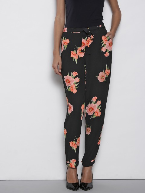 

DOROTHY PERKINS Women Black & Peach-Coloured Regular Fit Printed Trousers