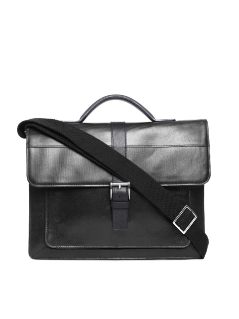 

Holii Men Black Handcrafted Textured Natural Leather Messenger Bag