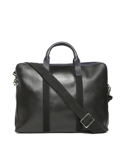 

Holii Men Black Handcrafted Textured Natural Leather Messenger Bag