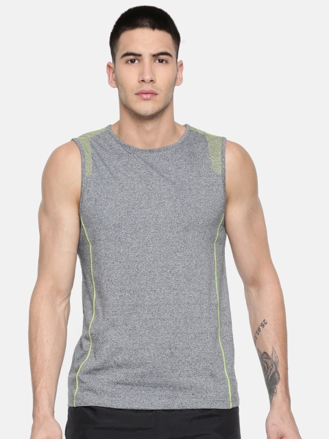 

Colt Men Grey Melange Solid Round Neck T-shirt