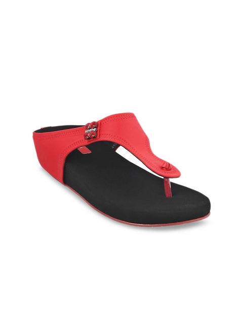 

Metro Women Red Solid Sandals