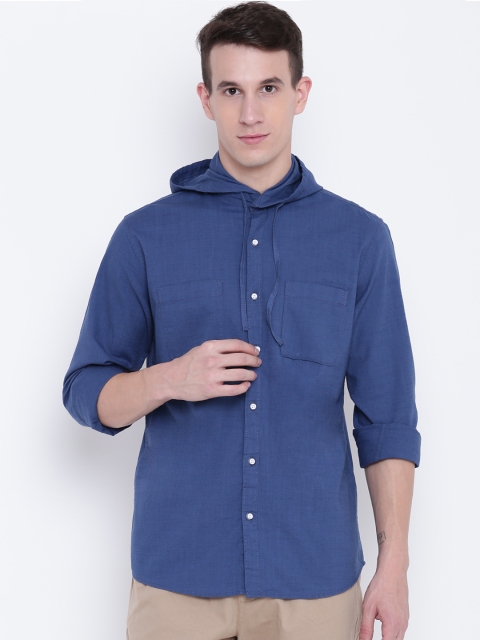 

Colt Men Blue Regular Fit Solid Casual Shirt